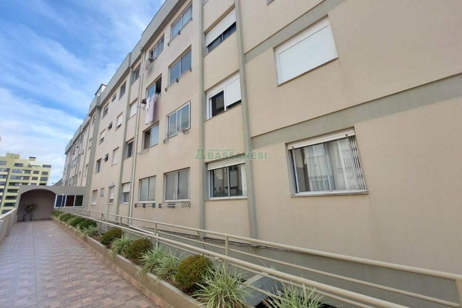 Apartamento com 75m², 2 dormitórios, 1 vaga, no bairro Centro em Caxias do Sul para Alugar