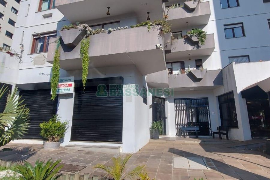 Loja com 320m², no bairro Nossa Senhora de Lourdes em Caxias do Sul para Alugar