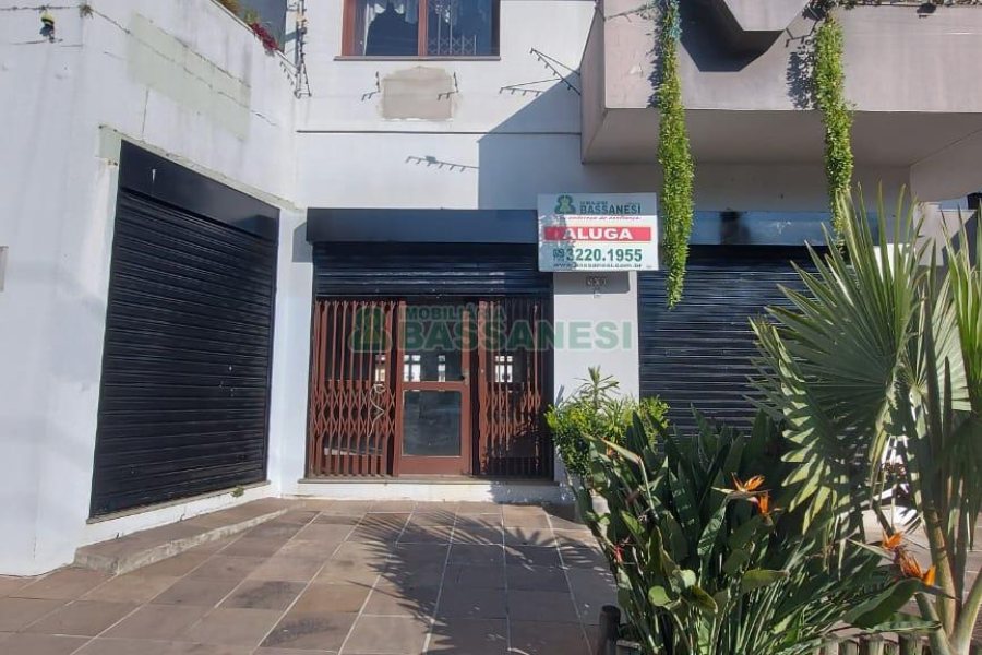 Loja com 320m², no bairro Nossa Senhora de Lourdes em Caxias do Sul para Alugar