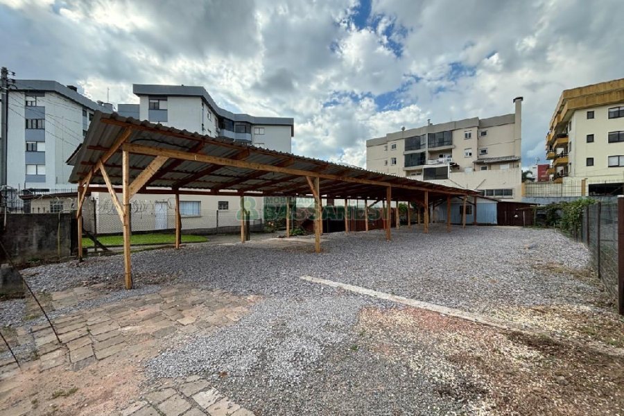 Estacionamento com 400m², no bairro Santa Catarina em Caxias do Sul para Alugar