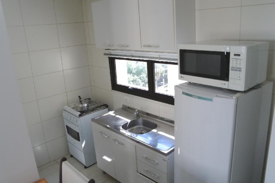 Apto Mobiliado com 30m², 1 dormitório, 1 vaga, no bairro Centro em Caxias do Sul para Alugar ou Comprar