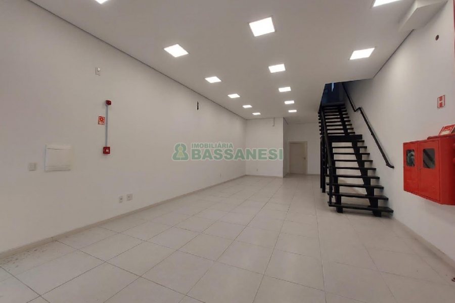 Loja com 12m², 1 vaga, no bairro Villagio Iguatemi em Caxias do Sul para Alugar