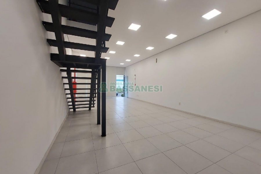 Loja com 12m², 1 vaga, no bairro Villagio Iguatemi em Caxias do Sul para Alugar