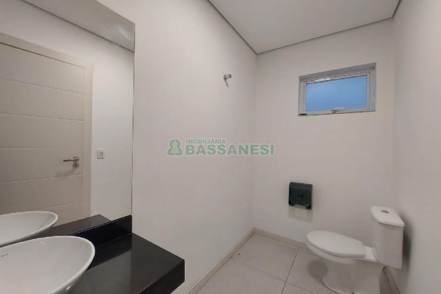 Loja com 12m², 1 vaga, no bairro Villagio Iguatemi em Caxias do Sul para Alugar