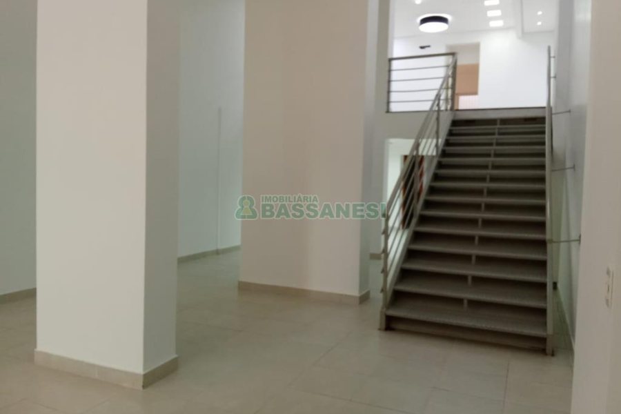 Loja com 210m², no bairro Centro em Caxias do Sul para Alugar