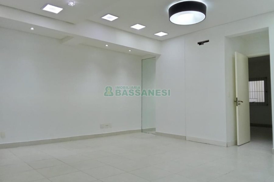 Loja com 210m², no bairro Centro em Caxias do Sul para Alugar