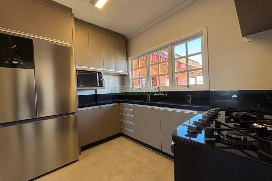 Apto Mobiliado com 300m², 4 dormitórios, 2 vagas, no bairro Jardim América em Caxias do Sul para Alugar ou Comprar