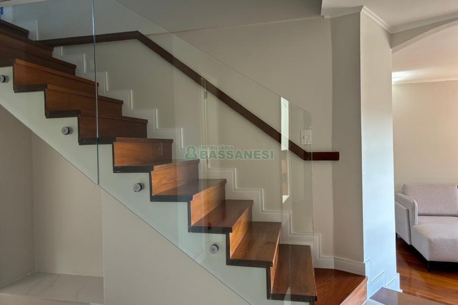 Apto Mobiliado com 300m², 4 dormitórios, 2 vagas, no bairro Jardim América em Caxias do Sul para Alugar ou Comprar