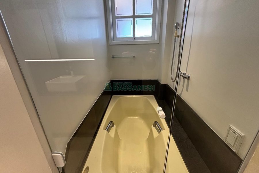 Apto Mobiliado com 300m², 4 dormitórios, 2 vagas, no bairro Jardim América em Caxias do Sul para Alugar ou Comprar