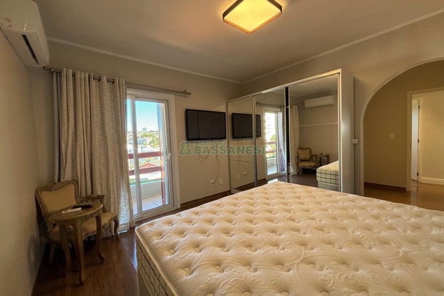 Apto Mobiliado com 300m², 4 dormitórios, 2 vagas, no bairro Jardim América em Caxias do Sul para Alugar ou Comprar