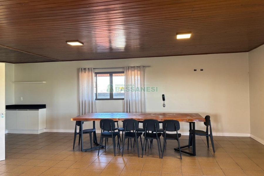 Apto Mobiliado com 300m², 4 dormitórios, 2 vagas, no bairro Jardim América em Caxias do Sul para Alugar ou Comprar