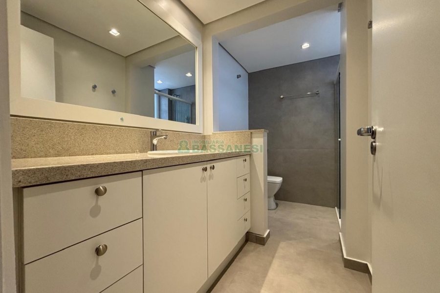 Apto Mobiliado com 300m², 4 dormitórios, 2 vagas, no bairro Jardim América em Caxias do Sul para Alugar ou Comprar