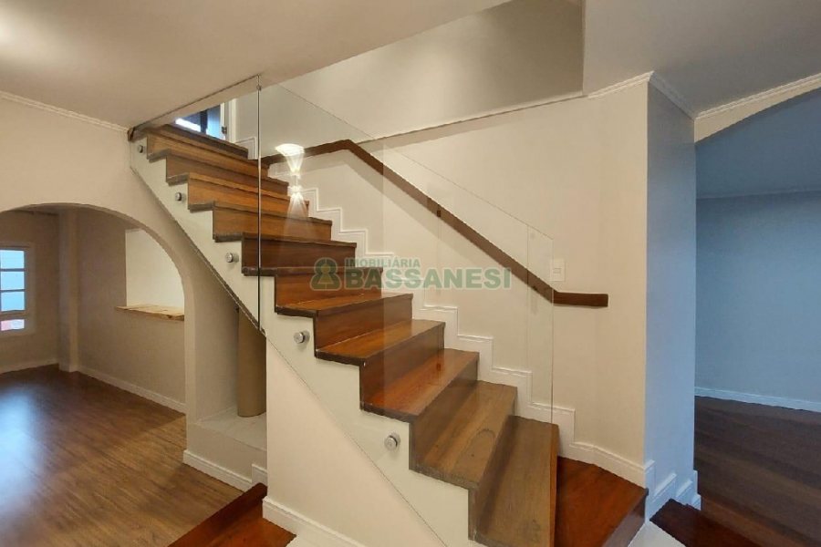 Apto/Cobertura com 299m², 4 dormitórios, 2 vagas, no bairro Jardim América em Caxias do Sul para Comprar