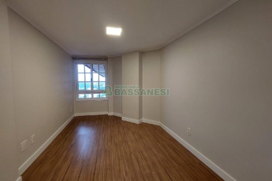 Apto/Cobertura com 299m², 4 dormitórios, 2 vagas, no bairro Jardim América em Caxias do Sul para Comprar