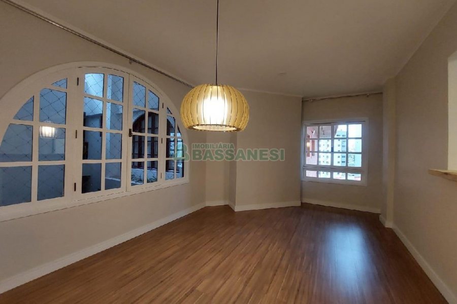 Apto/Cobertura com 299m², 4 dormitórios, 2 vagas, no bairro Jardim América em Caxias do Sul para Comprar