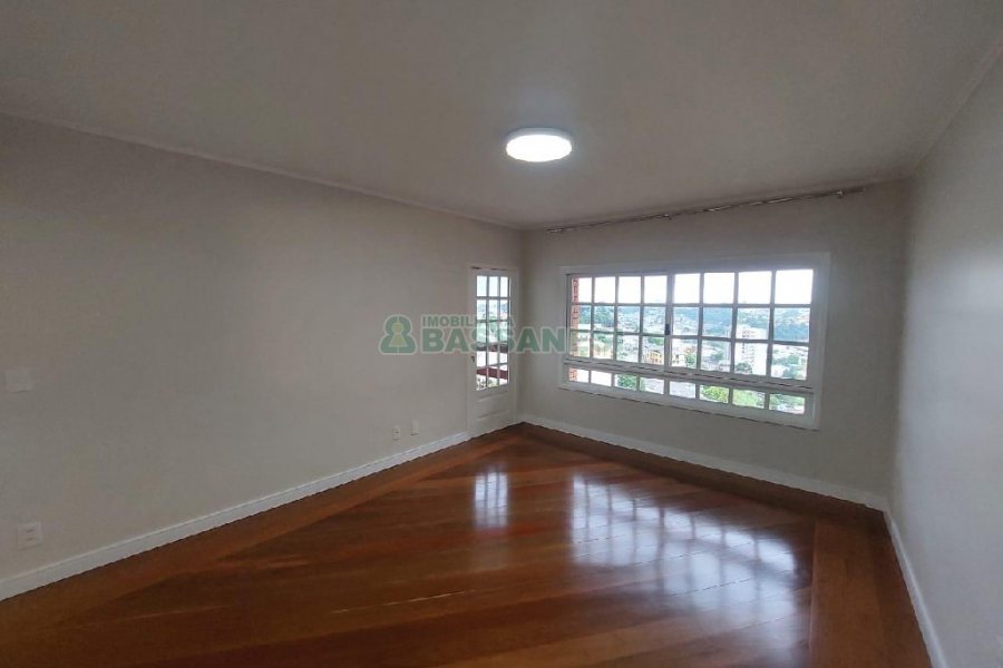 Apto/Cobertura com 299m², 4 dormitórios, 2 vagas, no bairro Jardim América em Caxias do Sul para Comprar