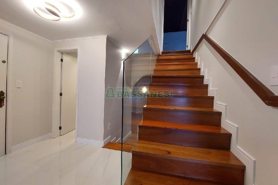 Apto/Cobertura com 299m², 4 dormitórios, 2 vagas, no bairro Jardim América em Caxias do Sul para Comprar