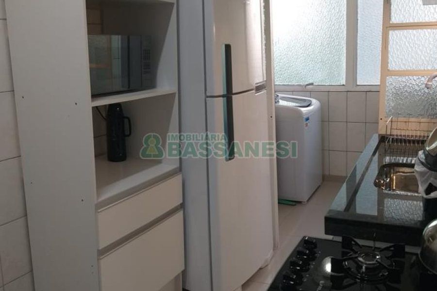 Apartamento com 60m², 2 dormitórios, 1 vaga, no bairro Centro em Caxias do Sul para Comprar