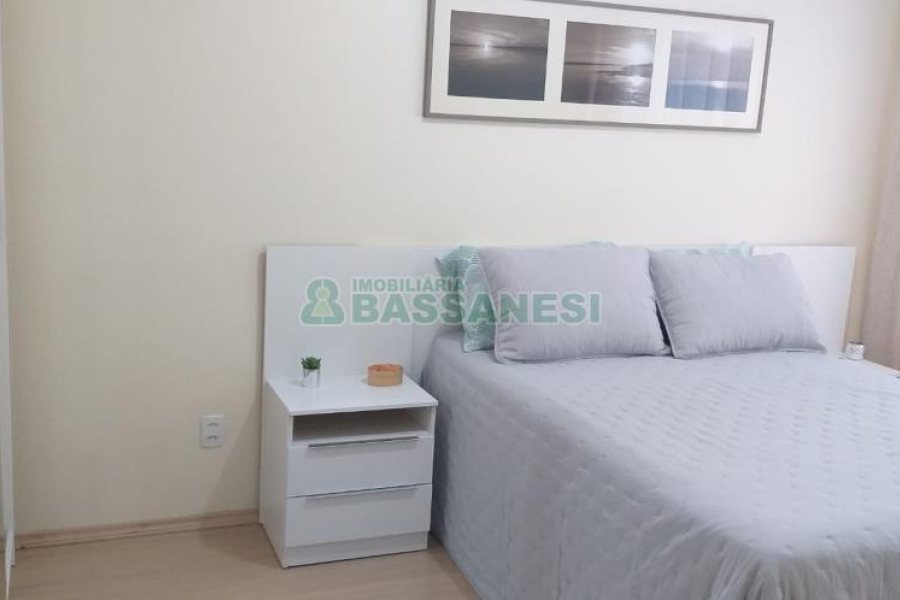 Apartamento com 60m², 2 dormitórios, 1 vaga, no bairro Centro em Caxias do Sul para Comprar