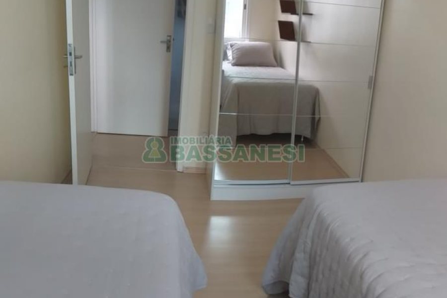 Apartamento com 60m², 2 dormitórios, 1 vaga, no bairro Centro em Caxias do Sul para Comprar