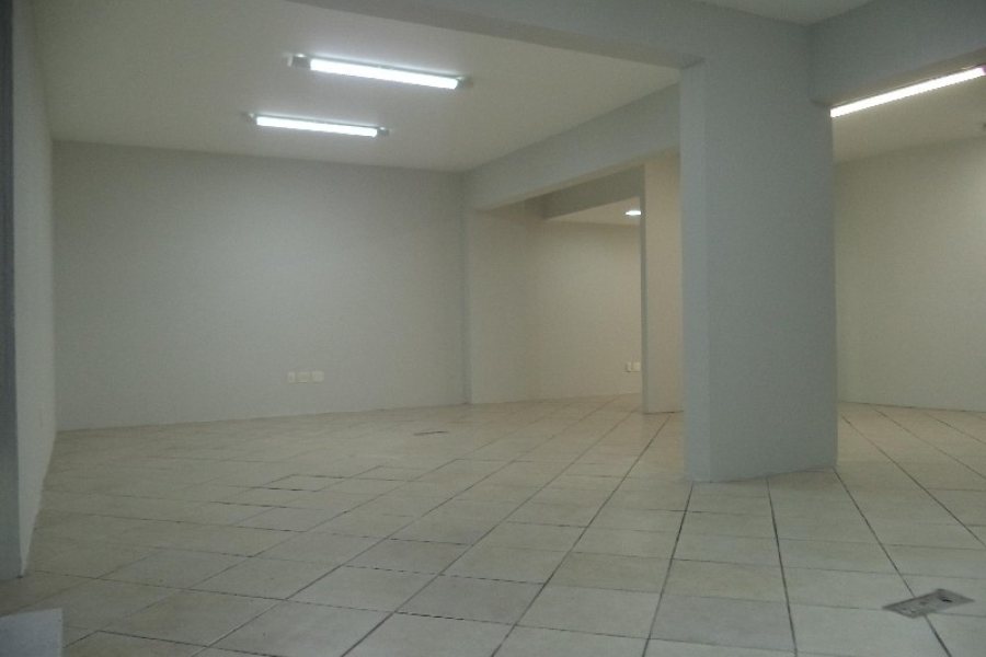 Loja com 420m², no bairro Centro em Caxias do Sul para Alugar
