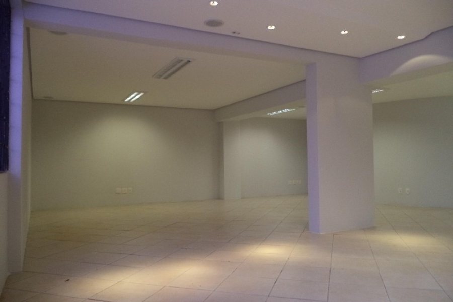 Loja com 420m², no bairro Centro em Caxias do Sul para Alugar