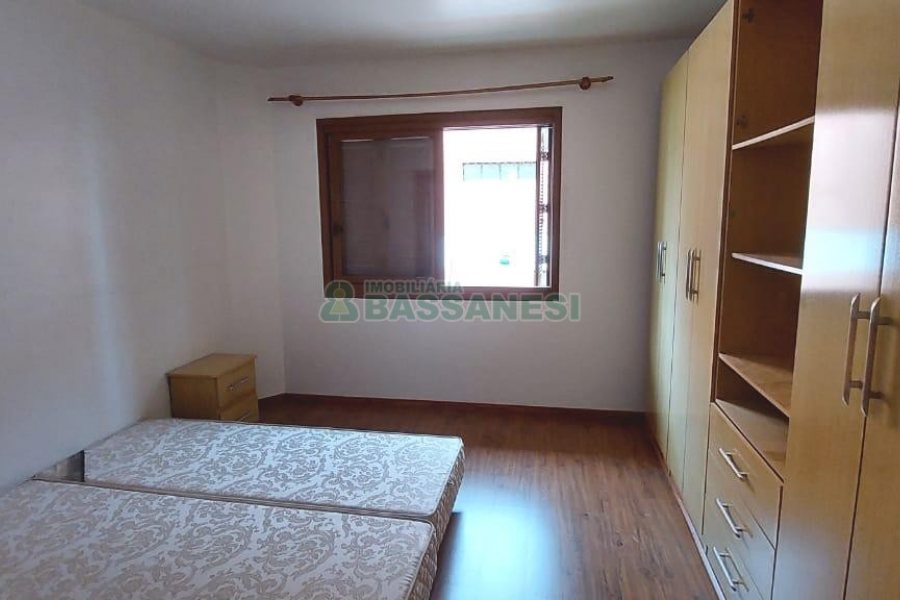 Apto Mobiliado com 93m², 3 dormitórios, 1 vaga, no bairro São Pelegrino em Caxias do Sul para Comprar