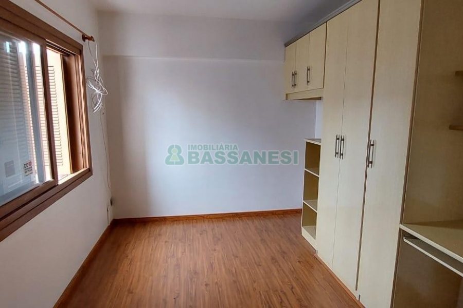 Apto Mobiliado com 93m², 3 dormitórios, 1 vaga, no bairro São Pelegrino em Caxias do Sul para Comprar