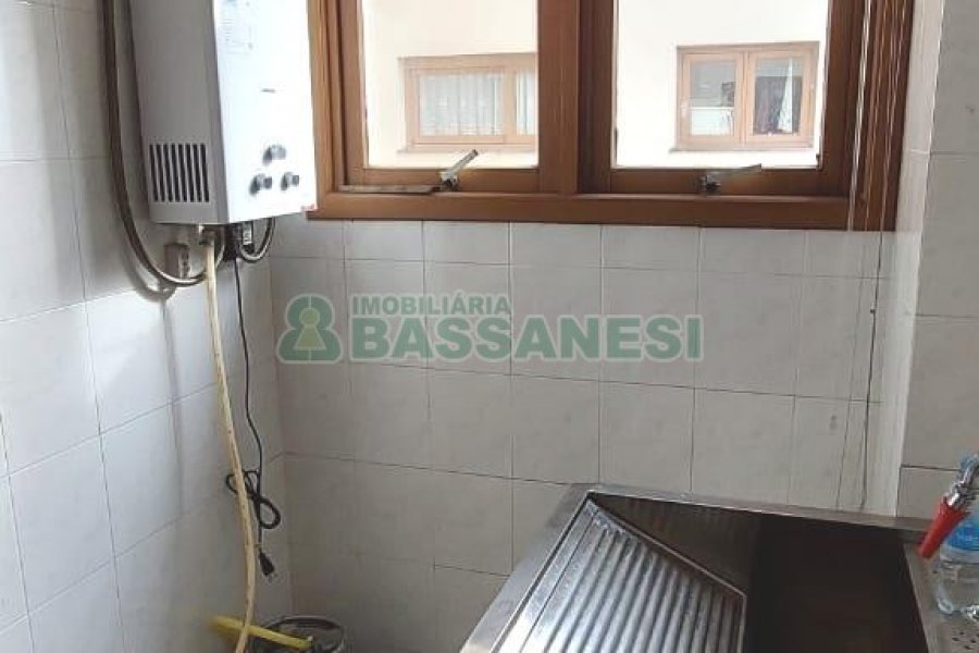 Apto Mobiliado com 93m², 3 dormitórios, 1 vaga, no bairro São Pelegrino em Caxias do Sul para Comprar