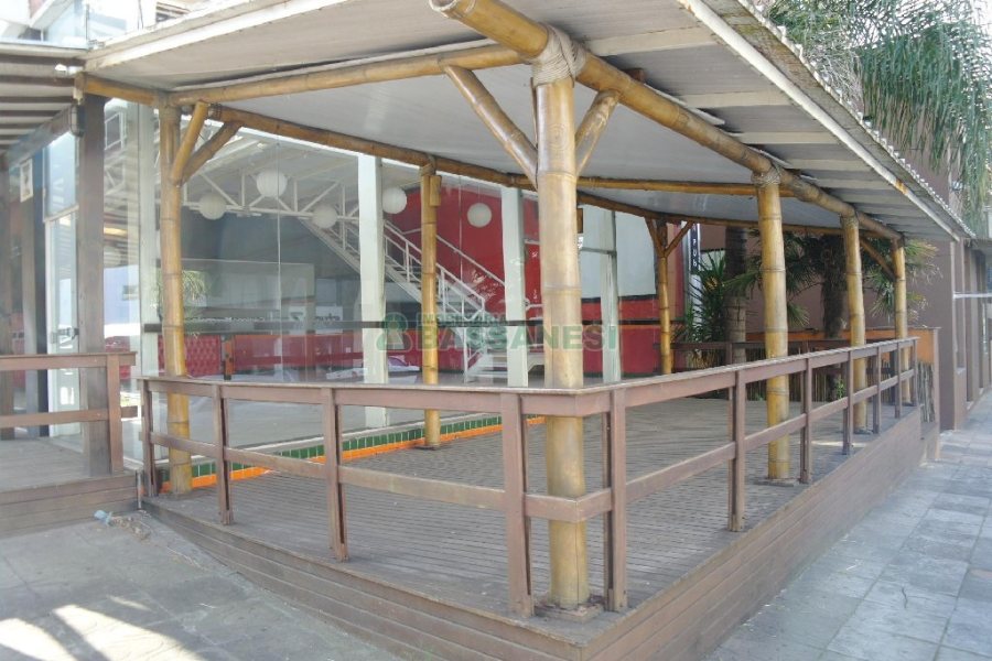 Loja com 360m², no bairro São Pelegrino em Caxias do Sul para Alugar