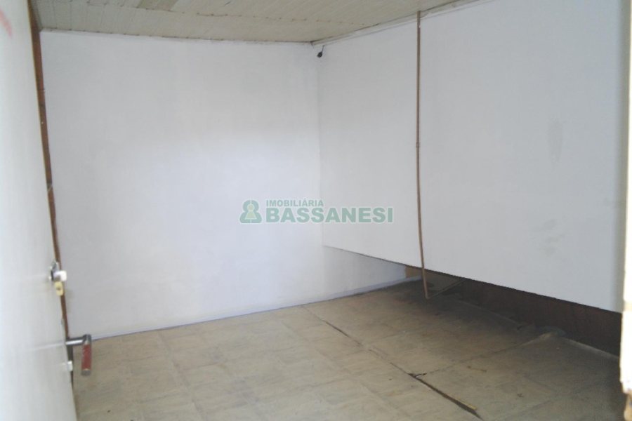 Loja com 360m², no bairro São Pelegrino em Caxias do Sul para Alugar