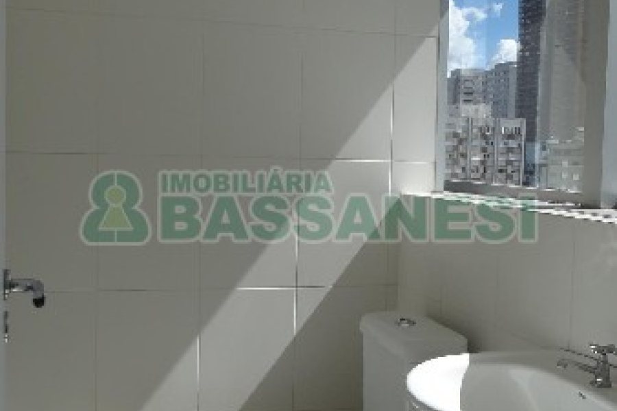 Sala com 46m², 1 vaga, no bairro Centro em Caxias do Sul para Alugar