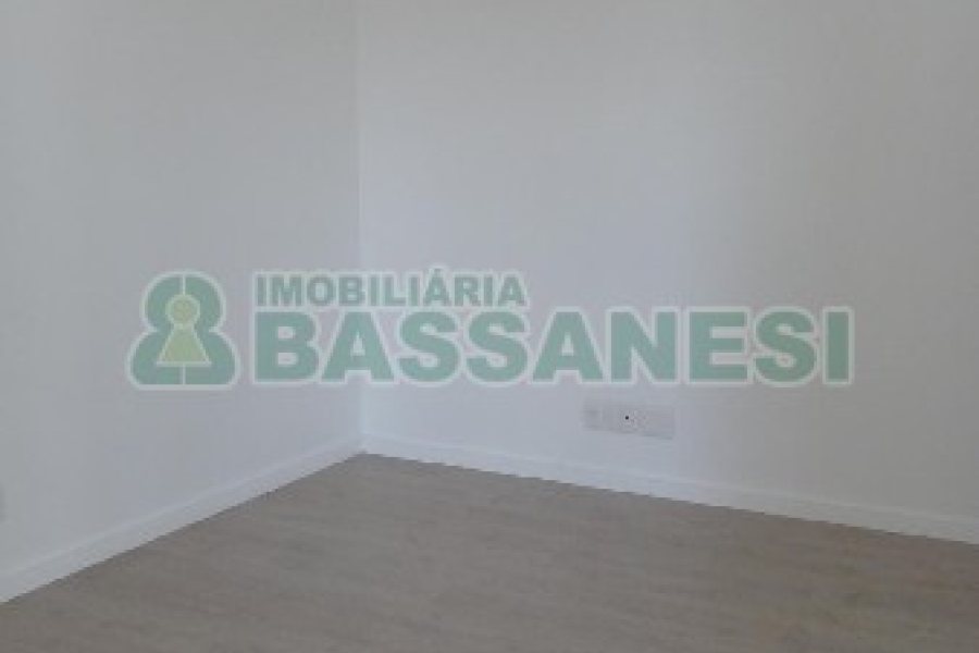 Sala com 46m², 1 vaga, no bairro Centro em Caxias do Sul para Alugar