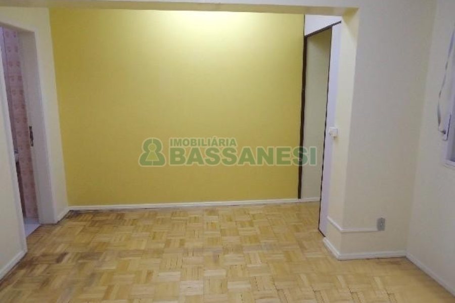 Sala com 30m², no bairro Centro em Caxias do Sul para Alugar