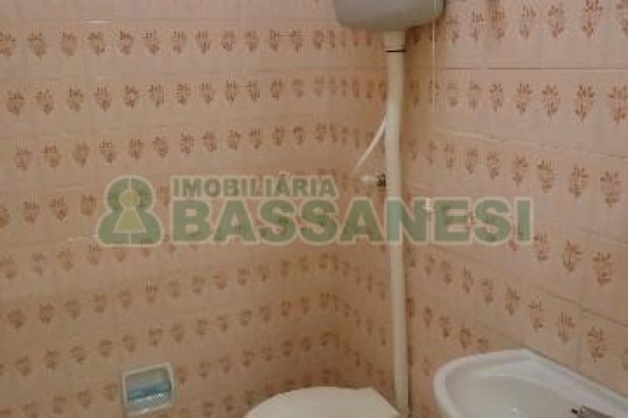 Sala com 30m², no bairro Centro em Caxias do Sul para Alugar