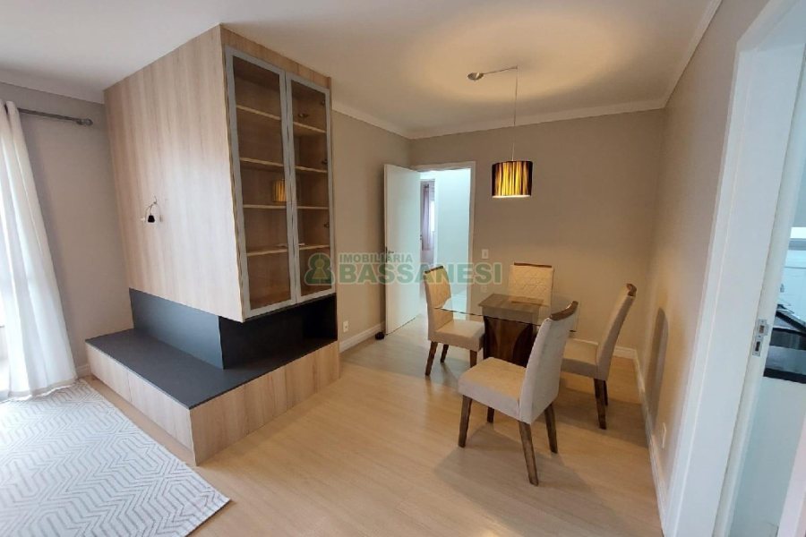 Apto Mobiliado com 95m², 3 dormitórios, 2 vagas, no bairro Cinqüentenário em Caxias do Sul para Comprar