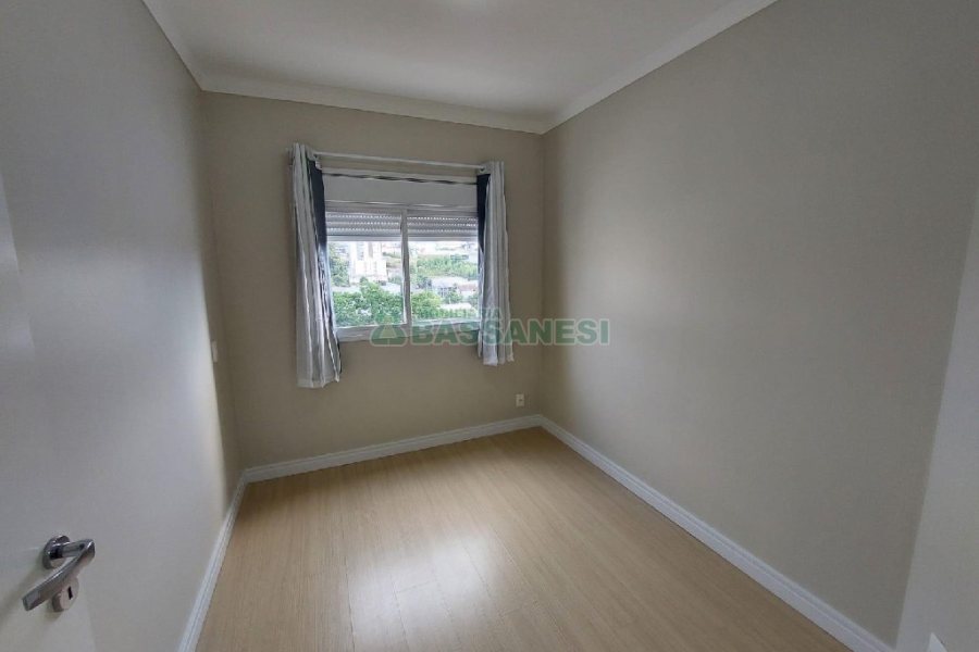 Apto Mobiliado com 95m², 3 dormitórios, 2 vagas, no bairro Cinqüentenário em Caxias do Sul para Comprar