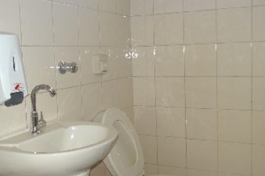 Loja com 484m², 1 vaga, no bairro Pio X em Caxias do Sul para Alugar