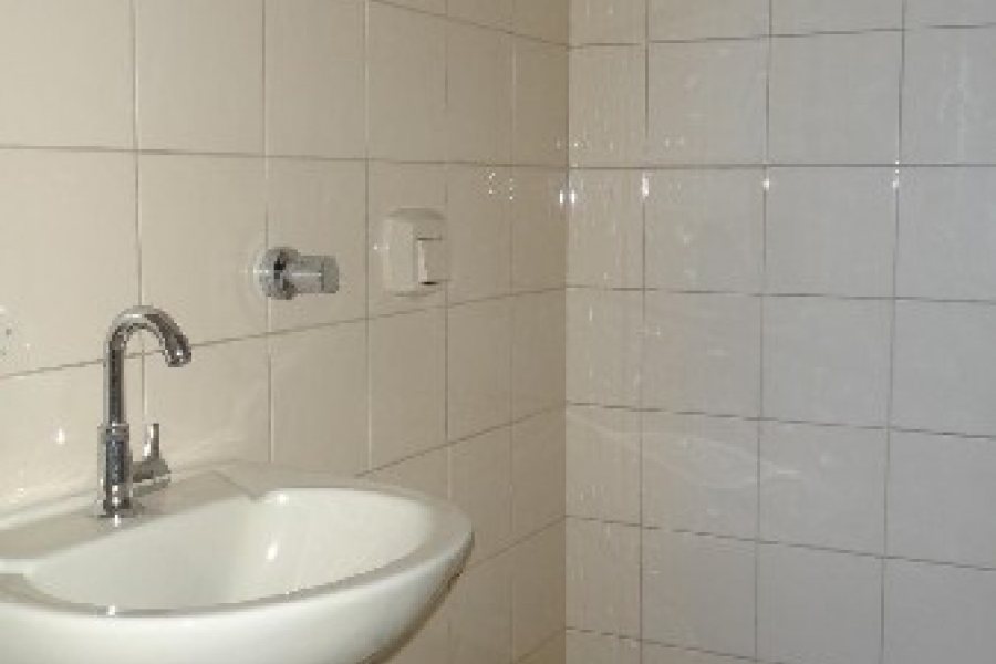 Loja com 484m², 1 vaga, no bairro Pio X em Caxias do Sul para Alugar