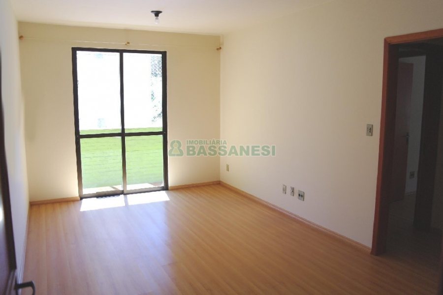 Apartamento com 98m², 2 dormitórios, 1 vaga, no bairro Lourdes em Caxias do Sul para Alugar