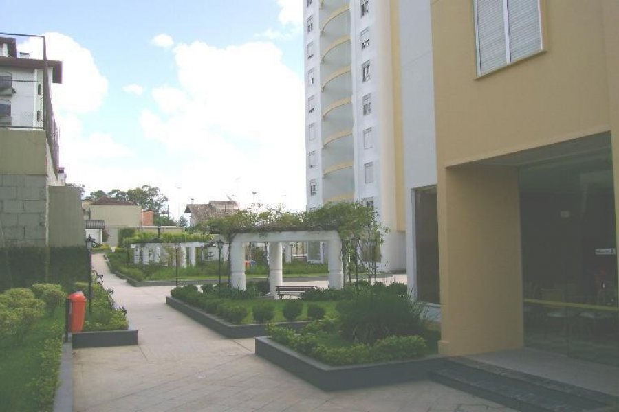 Apartamento com 95m², 3 dormitórios, 2 vagas, no bairro Rio Branco em Caxias do Sul para Alugar