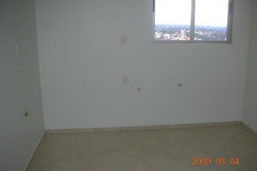 Apartamento com 95m², 3 dormitórios, 2 vagas, no bairro Rio Branco em Caxias do Sul para Alugar