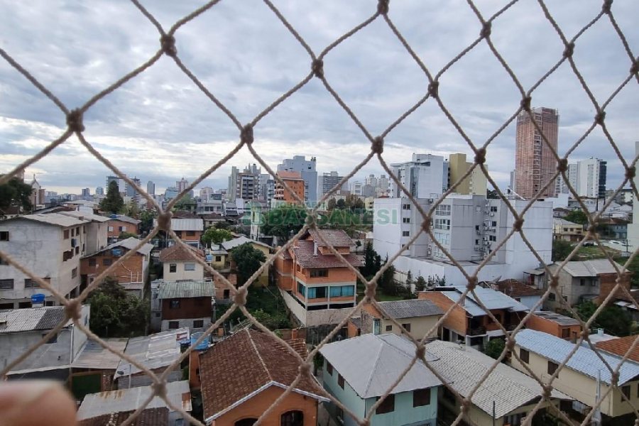 Apto Mobiliado com 61m², 2 dormitórios, 2 vagas, no bairro Panazzolo em Caxias do Sul para Comprar