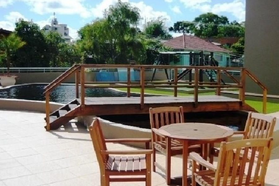 Apto Mobiliado com 61m², 2 dormitórios, 2 vagas, no bairro Panazzolo em Caxias do Sul para Comprar