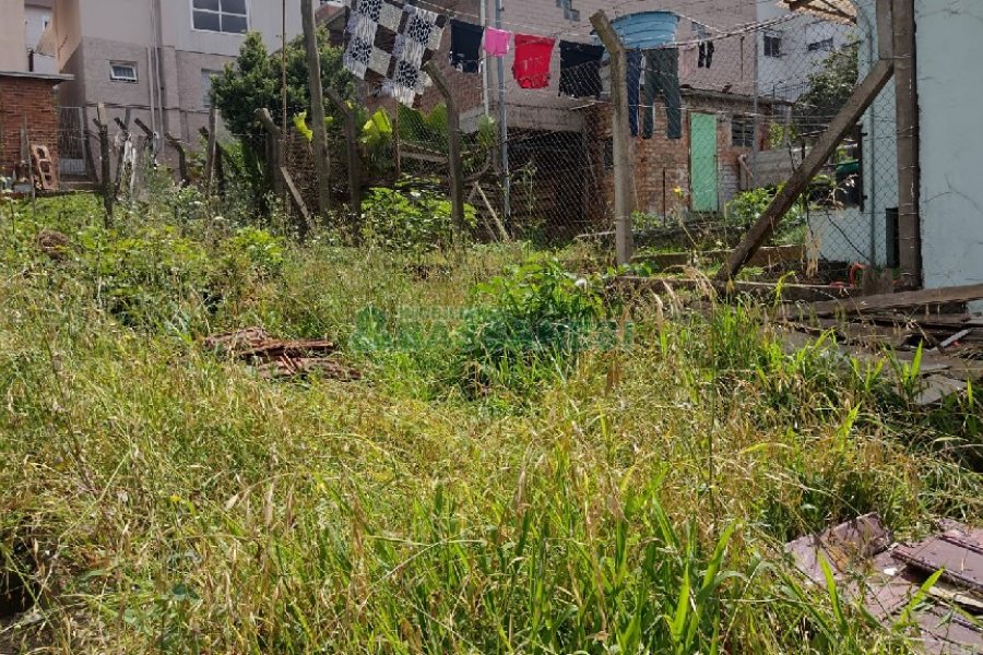 Casa com 90m², 2 dormitórios, no bairro Rio Branco em Caxias do Sul para Comprar