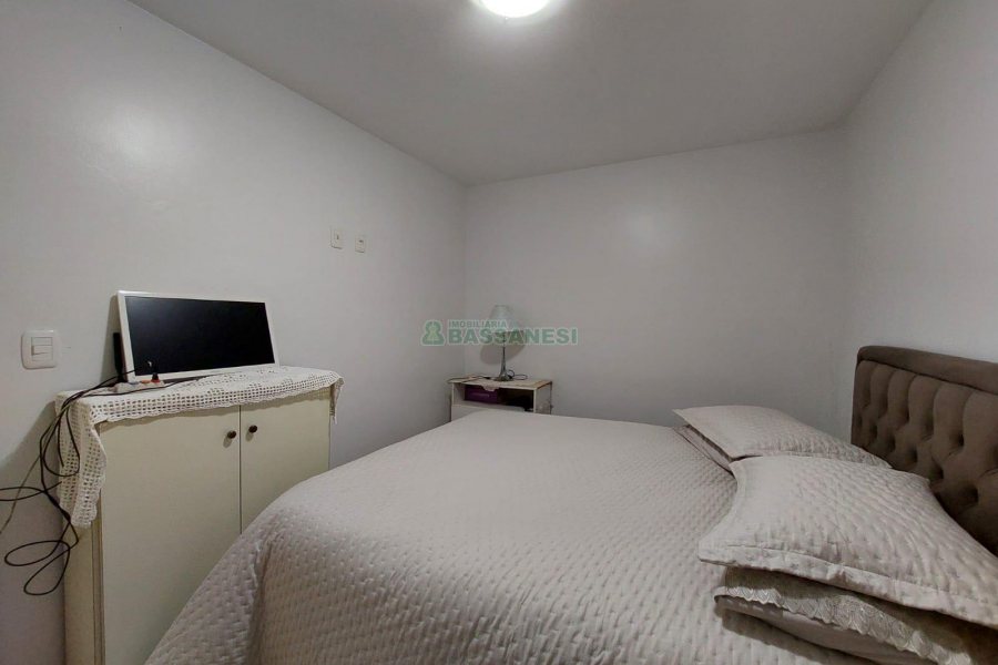 Apartamento com 47m², 2 dormitórios, 1 vaga, no bairro Santa Catarina em Caxias do Sul para Alugar