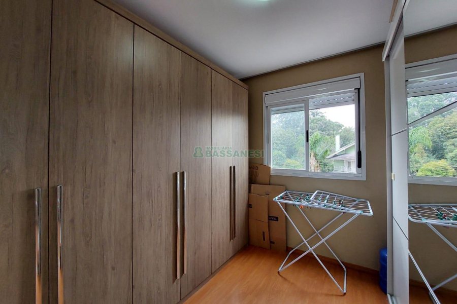 Apartamento com 47m², 2 dormitórios, 1 vaga, no bairro Santa Catarina em Caxias do Sul para Alugar