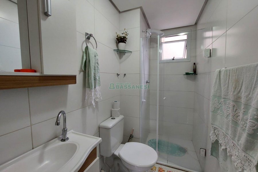 Apartamento com 47m², 2 dormitórios, 1 vaga, no bairro Santa Catarina em Caxias do Sul para Alugar