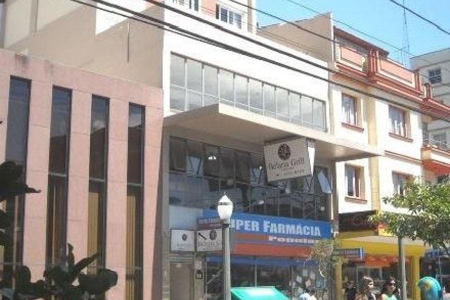 Sala com 168m², no bairro Centro em Caxias do Sul para Alugar