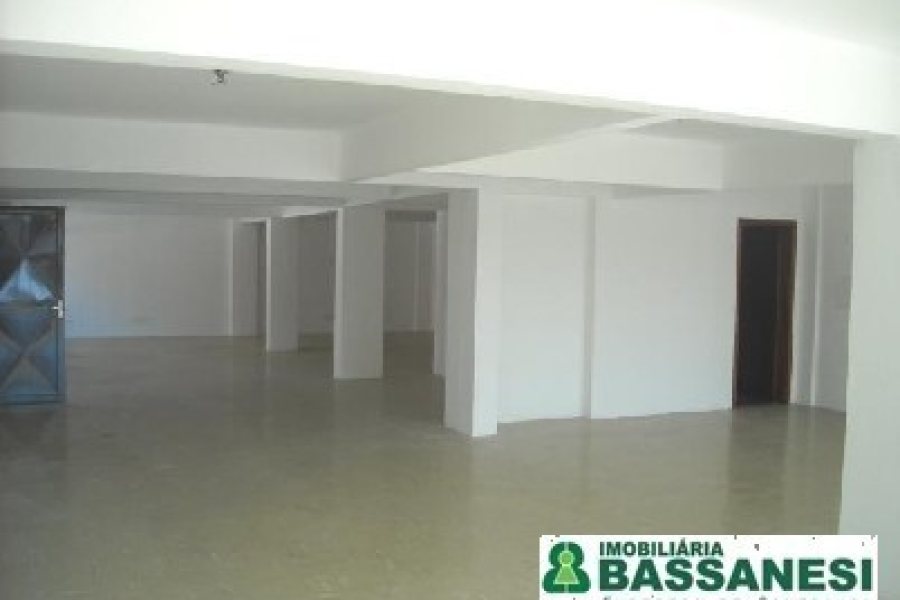 Sala com 168m², no bairro Centro em Caxias do Sul para Alugar
